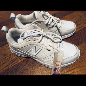 NWT New Balance 623 Women’s white sneakers 7.5